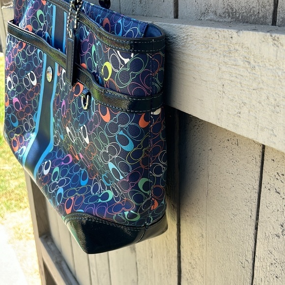 Coach Signature Chelsea Heritage Navy Zip Bag Large Purse in Excellent Condition - Picture 4 of 10